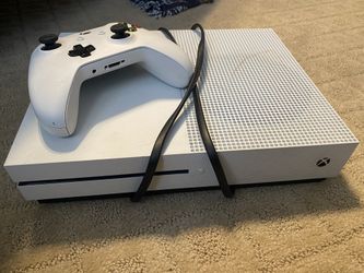 Xbox One Console And Controller