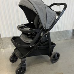 Graco Stroller/Car Seat Set.