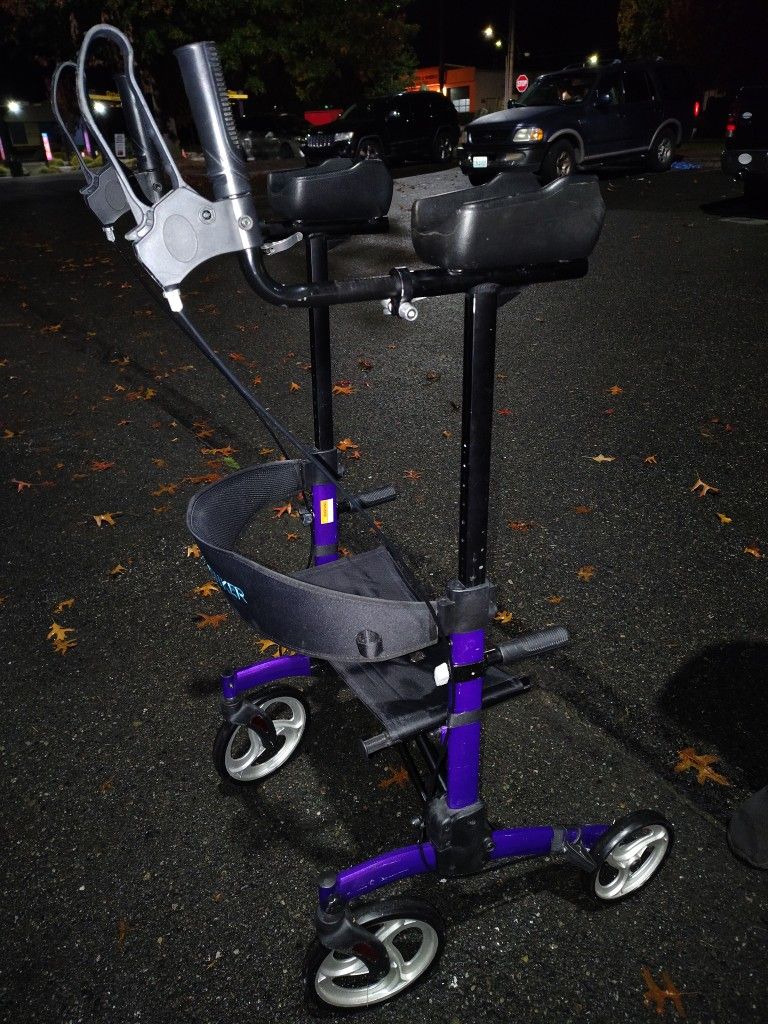 Upright WAlker. Like New