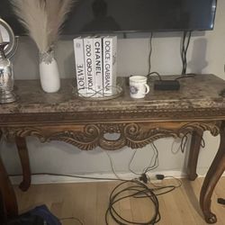 Marble Table !!!!! Good Condition 