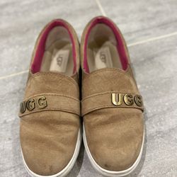 UGG