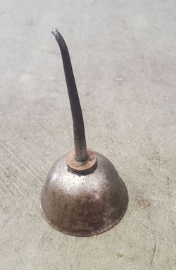 Vintage Metal Thumb Press Oil Can