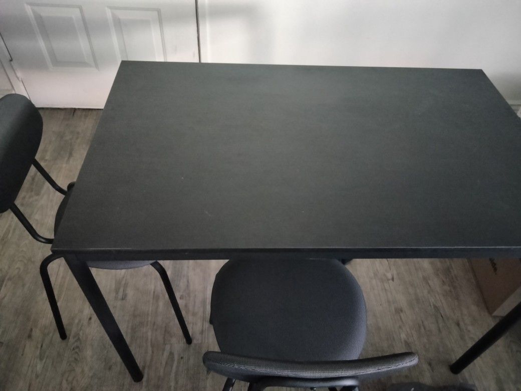 Dining Table With 2 Chairs