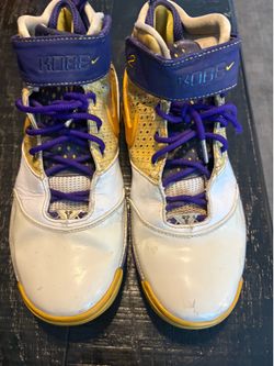 Kobe sz 10.5 men shoes