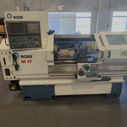 Cnc/manual Lathe