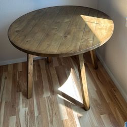 Pottery Barn St. Helena Round Dining Table (38")