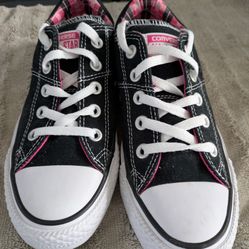 Ladies Converse Sneakers 