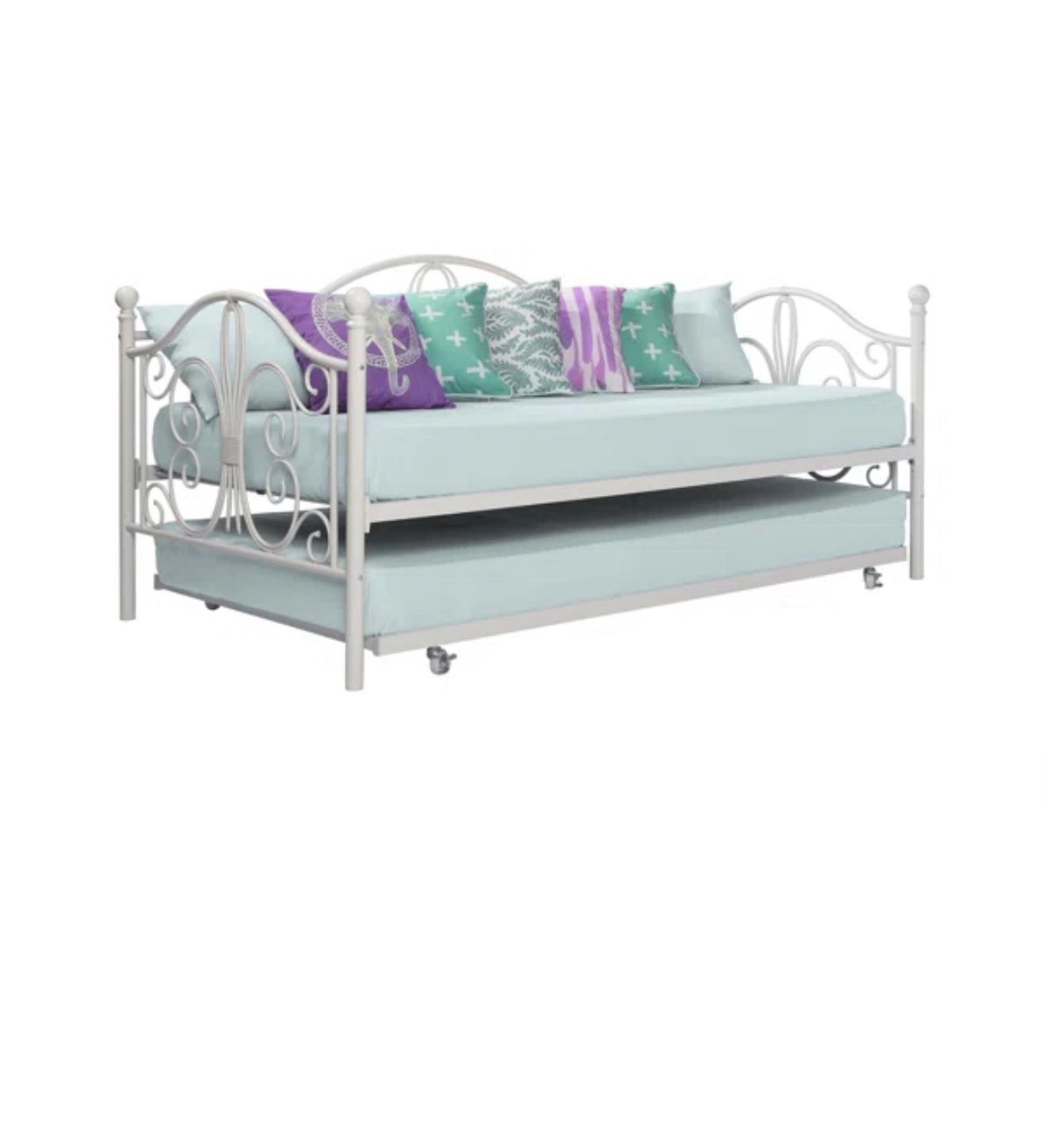 Pattonsburg Daybed With Trundle Great Condition 