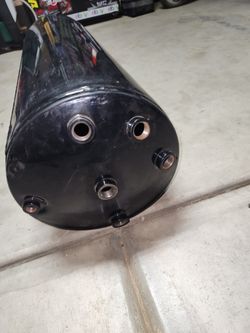 Truck 6 Port 11x32 Air Tank 10.5 Gallons 