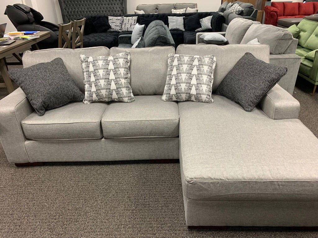 Marsing Nuvella 2 Piece Sectional with Chaise RAF👈Financing Available Only $10 Down Payment🥳
