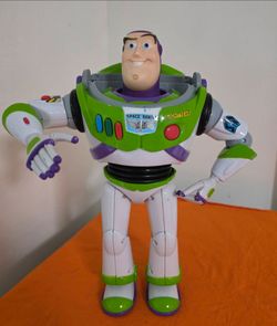 Disney Pixar Toy Story Buzz Lightyear 12" Talking Action Figure Thinkway Toys