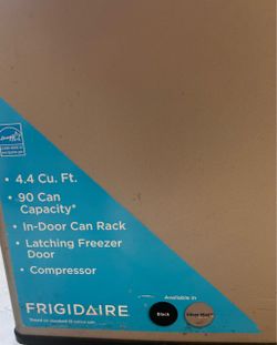 Refrigerator (compact)