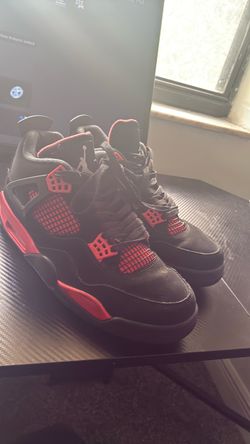 Air Jordan 4 Retro Red Thunder Sneakers
