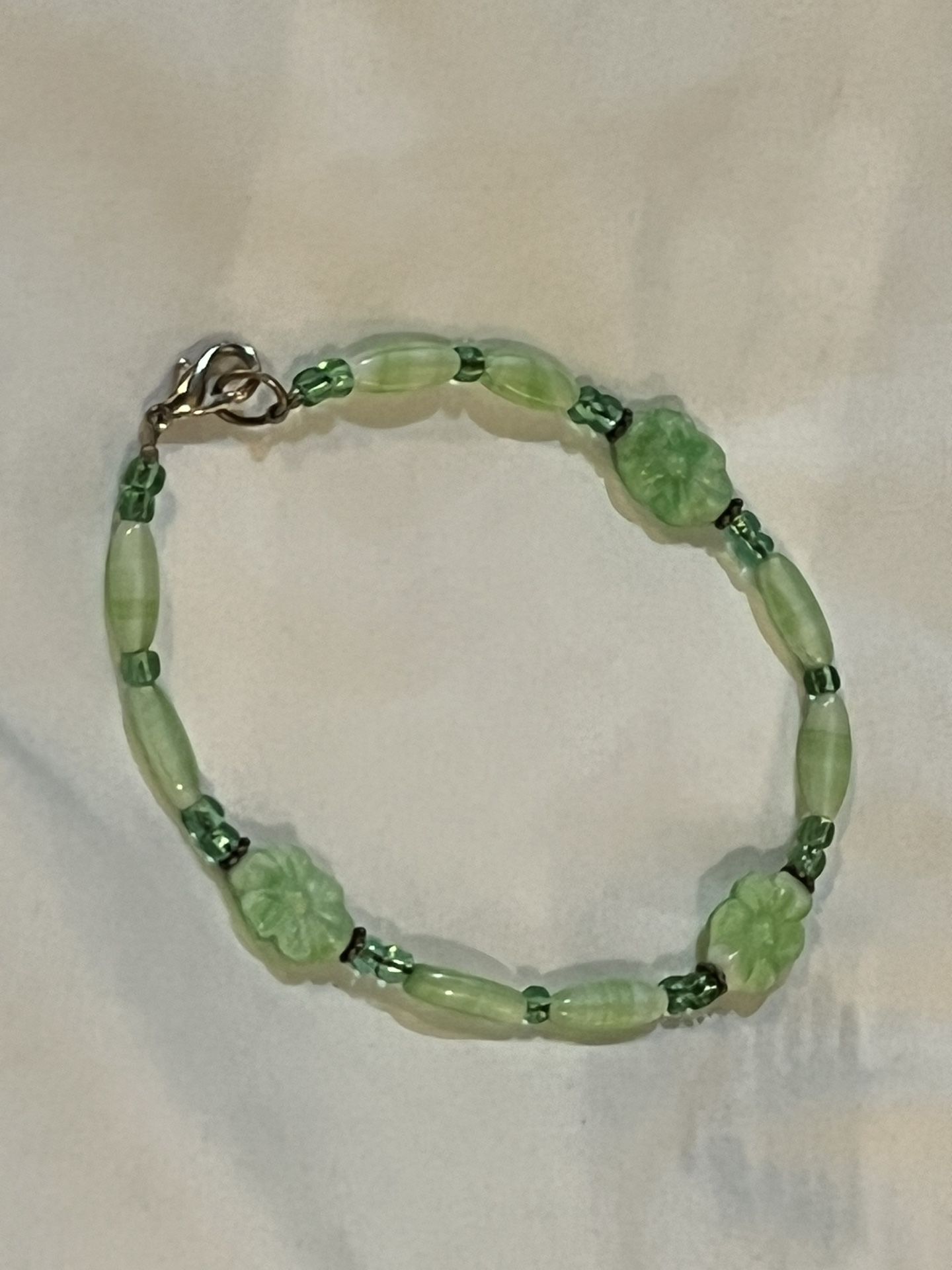 Green And White Glass Floral Anklet