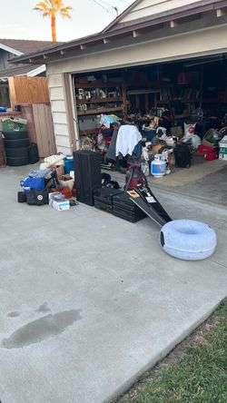 Garage Sale!! 1250 farrington . dr