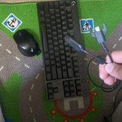 Logitech Gaming Keyboard Lights Up