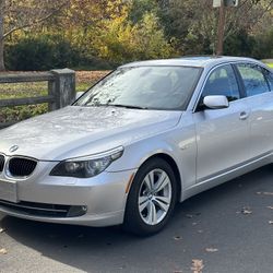 2010 BMW 528i 