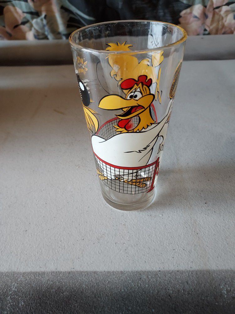 Foghorn Leghorn  Glasses 4 Pieces Price Is For All 4 , Good Condition