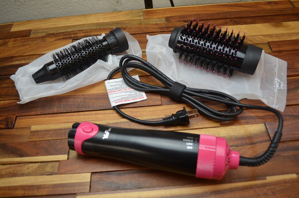 YaFex 2 in 1 interchangeable hair dryer brush dries straightens curls