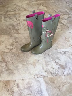 Rain boots size 8