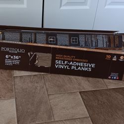 Self Adhesive Vinly Planks (Flooring)