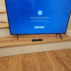 New Cond SUMSUNG  45 INCHES  SMART TV With REMOT  , WORKS EXCELLENT   , IN THE BOX 