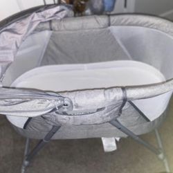 Travel And Go Bassinet 