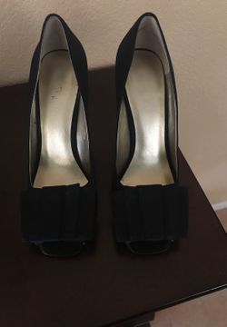 Nine West black bow silk heels