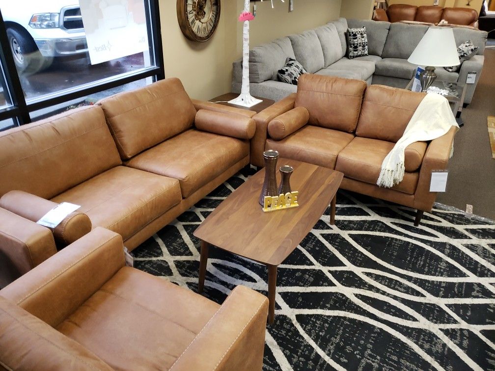 GREAT SOFA AND LOVESEAT SET NEW