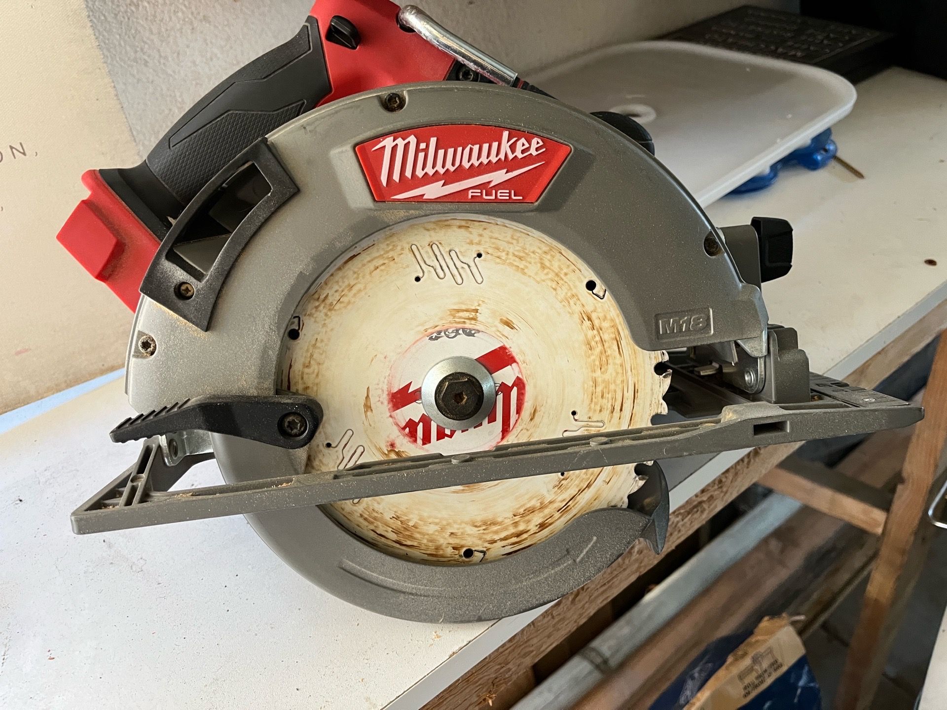 Milwaukee Fuel M18 Circular Saw 7-1/4