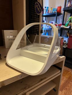 Pet Feeder— MICROCHIP REQUIRED**