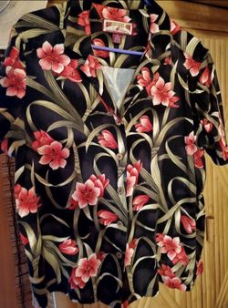 Women's Hawaiian Shirts ❀ 9 available