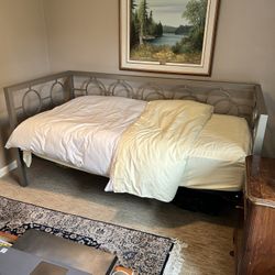 Metal Day Bed Frame With Mattress 