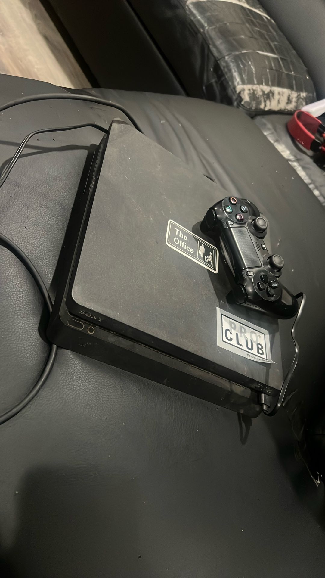 PS4 WITH CONTROLLER 100$