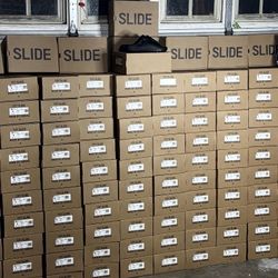 Yeezy Slides 