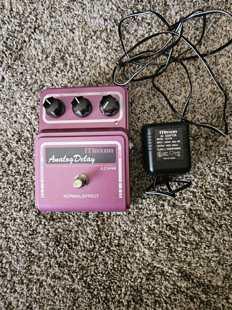 Maxon AD999 Analog Delay Pedal