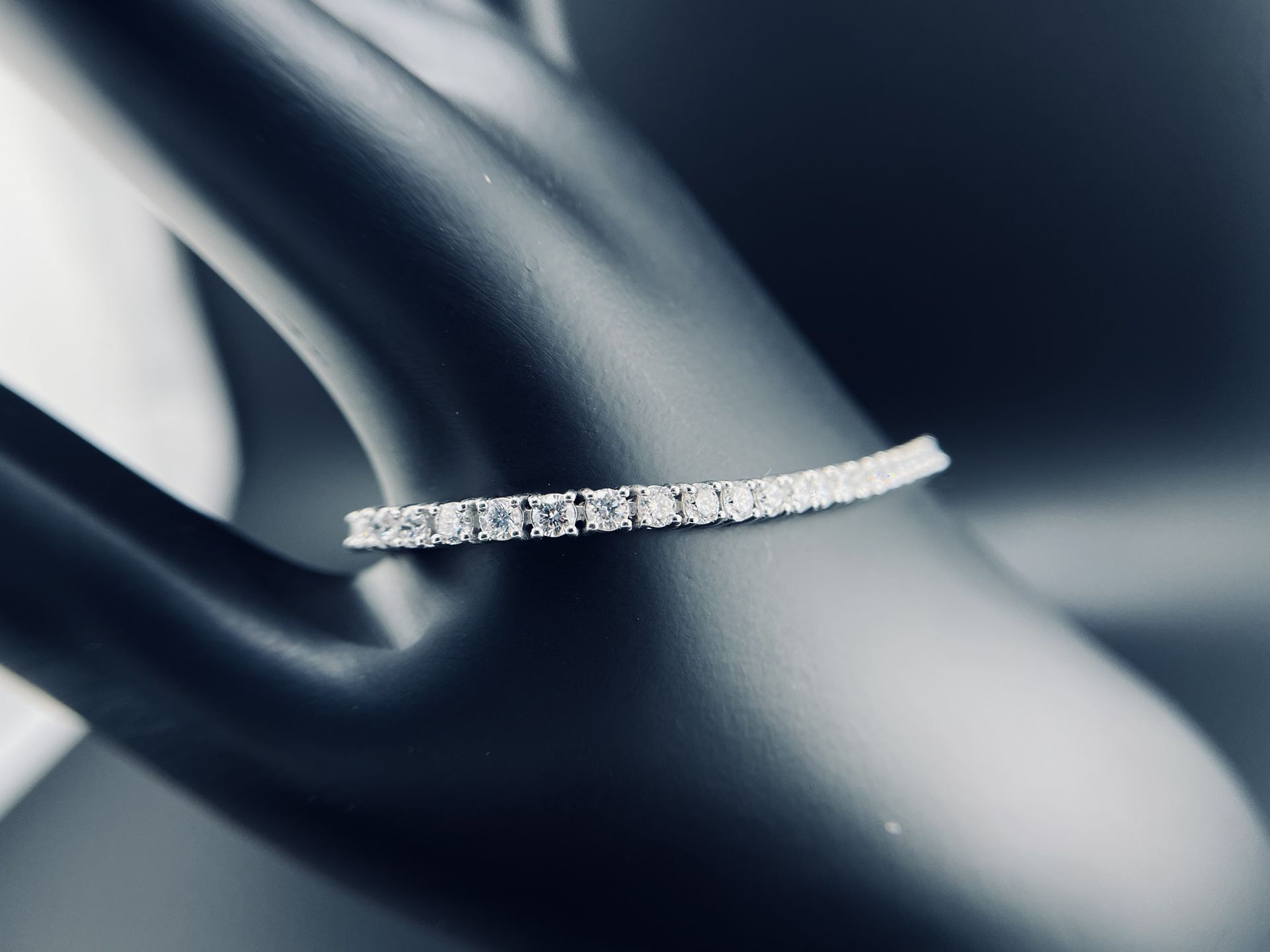 8 Pt. Tennis Bracelet In 14k