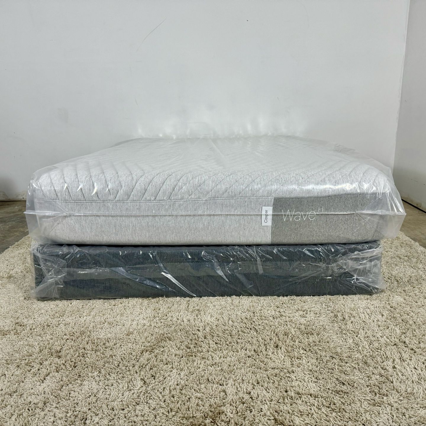 Queen Casper Wave H Mattress (Delivery Is Available)
