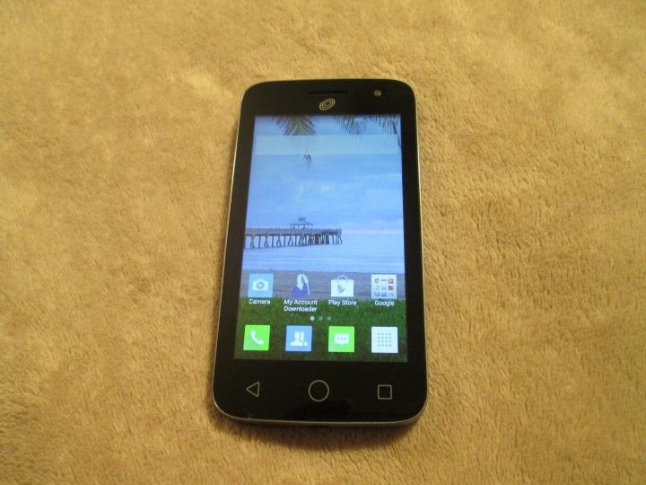 Alcatel Onetouch Straight Talk Smart Phone With Accessories