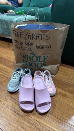 Girls clothing lot size small/6