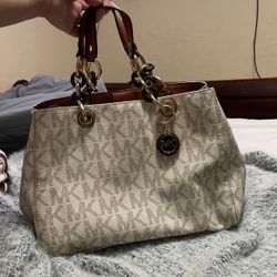 Michael Kors With Wallet 💯 Auténtic