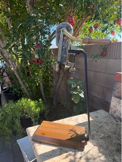 Wine opener