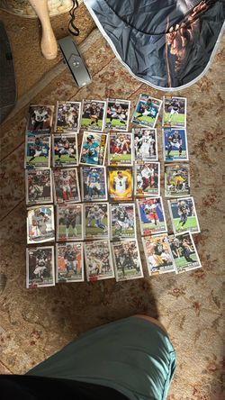NFL Football Trading Cards Lot (Football Cards)