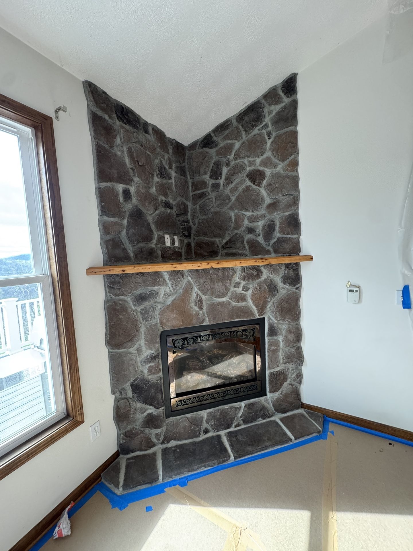 Large Mendota Gas Fireplace