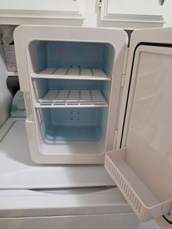 Minuture refrigerator
