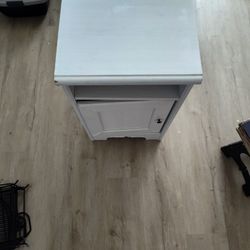 bedside/end table$5