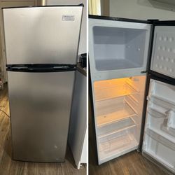Moving Sale! Refrigerator - Priced to Sell Fast