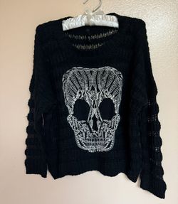 Skull Sweater Size Large