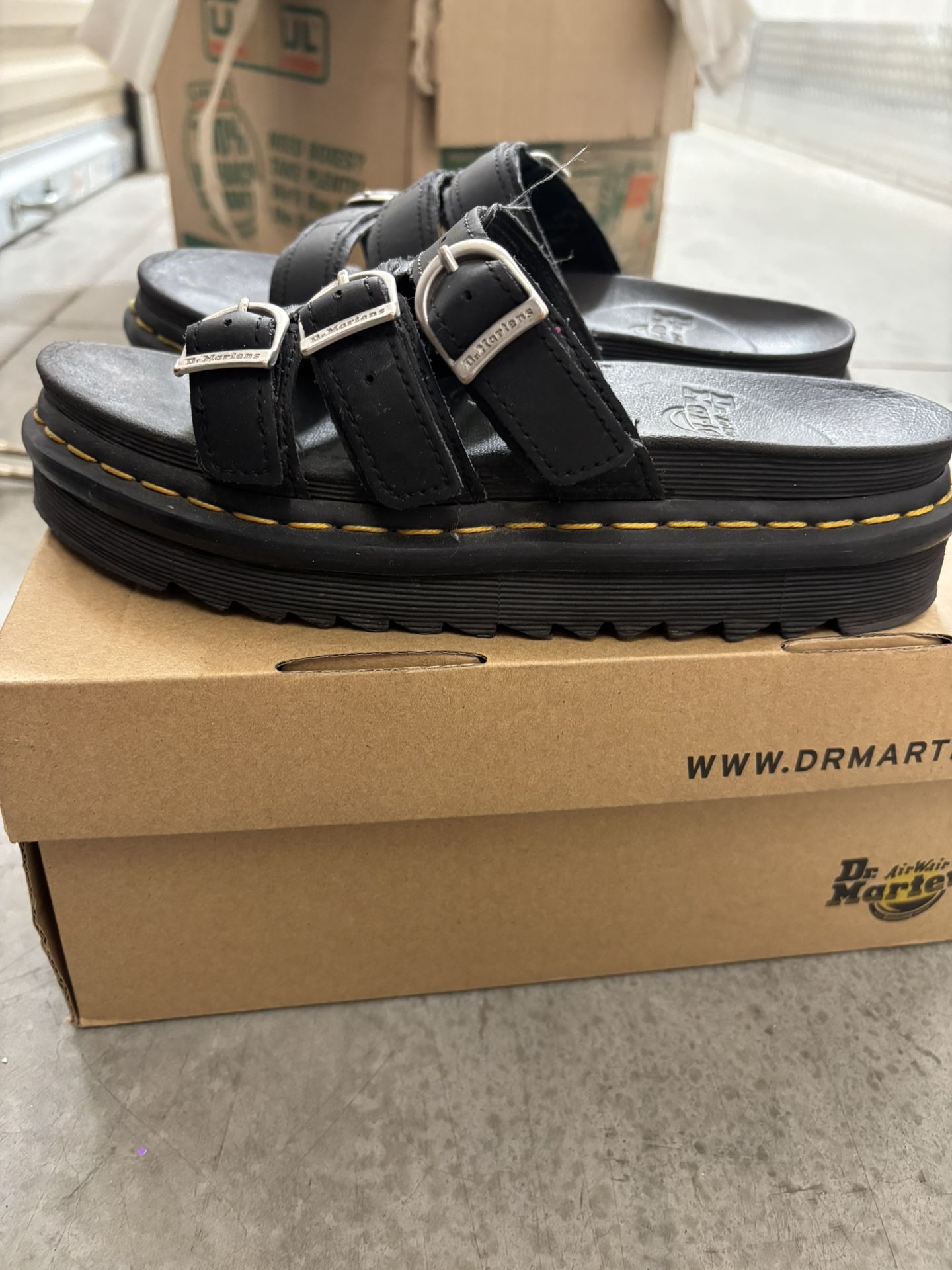 Doc Marten Sandal