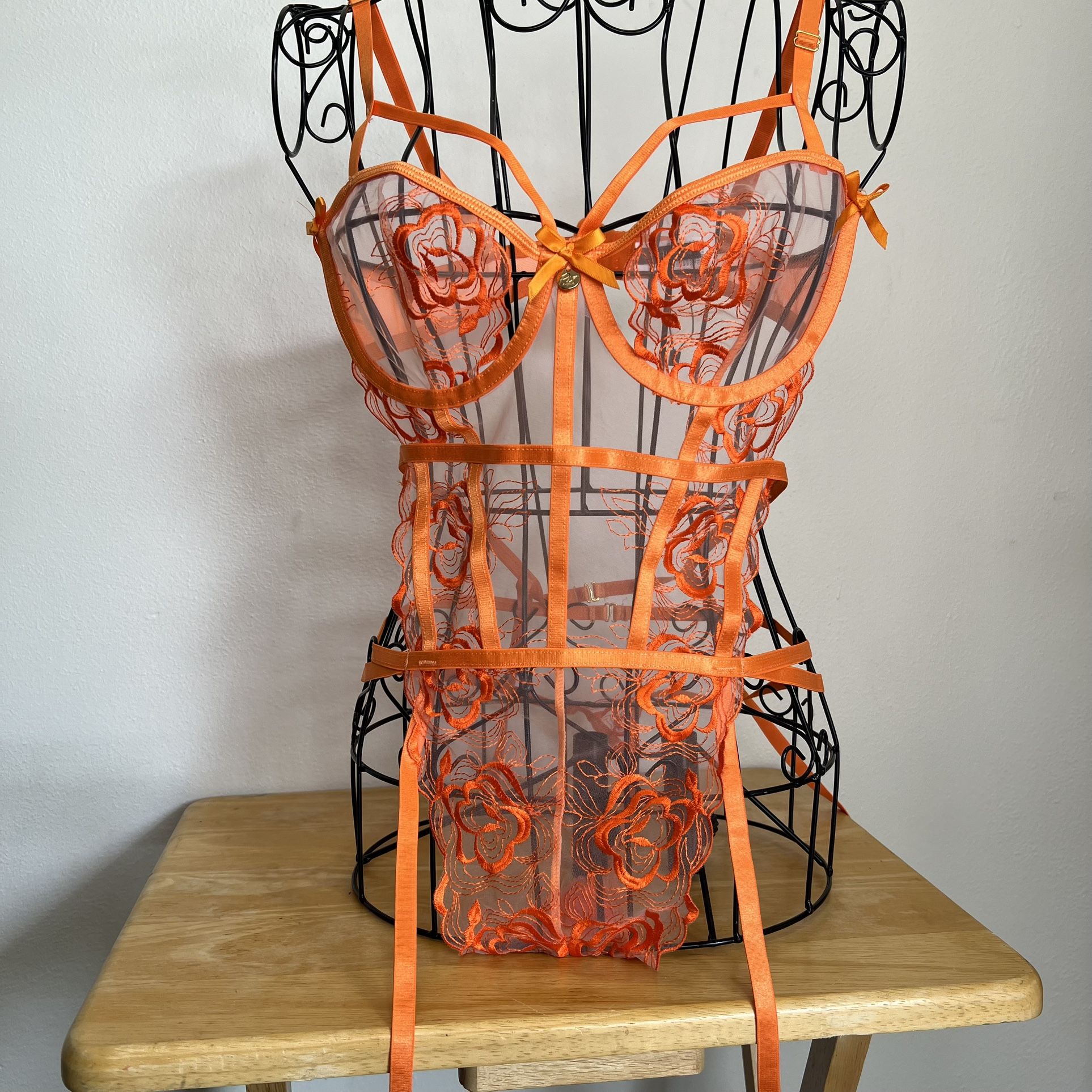 NWOT Orange Lace Flower Bodysuit Adjustable Size Large Lingerie